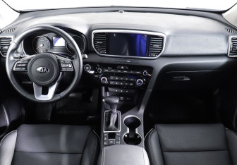 Подержанный автомобиль Kia Sportage 2021 года (10 фото)