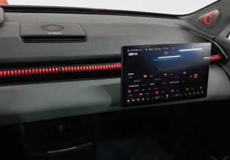 Подержанный автомобиль Zeekr X 2023 года (30 фото)