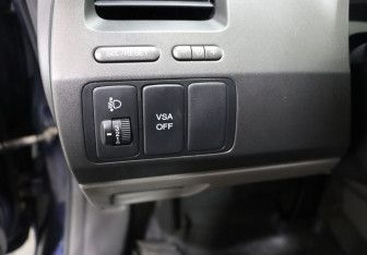 Подержанный автомобиль Honda Civic Sedan 2007 года (12 фото)