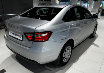 Подержанный автомобиль LADA (ВАЗ) Vesta Sedan 2018 года (6 фото)
