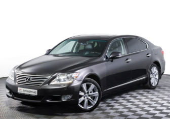 Подержанный автомобиль Lexus LS 2010 года (30 фото)