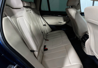 Подержанный автомобиль BMW X3 2018 года (14 фото)