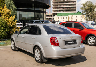 Подержанный автомобиль Chevrolet Lacetti Sedan 2012 года (5 фото)