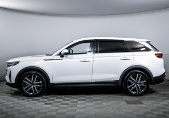 Подержанный автомобиль FAW Bestune T99 2023 года (8 фото)