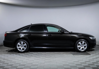 Подержанный автомобиль Audi A6 Sedan 2015 года (4 фото)