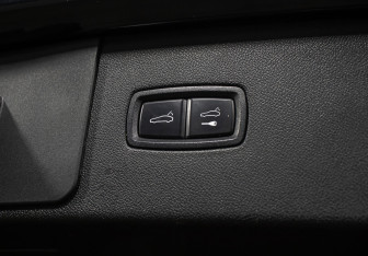 Подержанный автомобиль Porsche Cayenne 2019 года (22 фото)