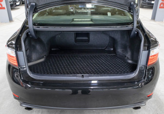 Подержанный автомобиль Lexus ES 2014 года (10 фото)