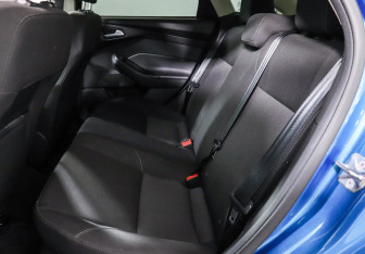 Подержанный автомобиль Ford Focus Sedan 2016 года (10 фото)