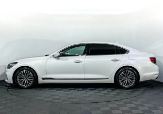 Подержанный автомобиль Kia K900 2019 года (8 фото)
