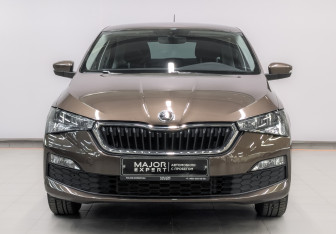 Подержанный автомобиль Skoda Rapid Liftback 2022 года (2 фото)