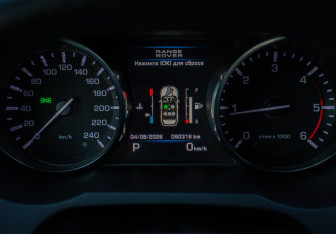Подержанный автомобиль Land Rover Range Rover Evoque 2013 года (10 фото)