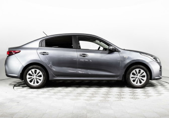 Подержанный автомобиль Kia Rio Sedan 2018 года (4 фото)