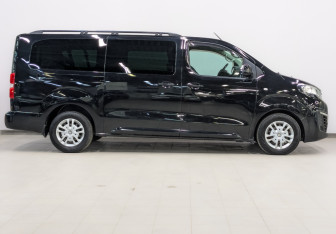 Подержанный автомобиль Peugeot Traveller 2018 года (4 фото)