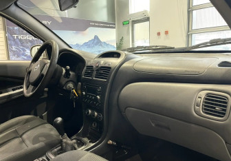 Подержанный автомобиль Nissan Almera Classic 2008 года (8 фото)