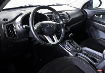 Подержанный автомобиль Kia Sportage 2012 года (15 фото)