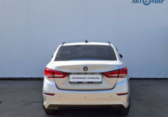 Подержанный автомобиль Changan Alsvin 2023 года (6 фото)