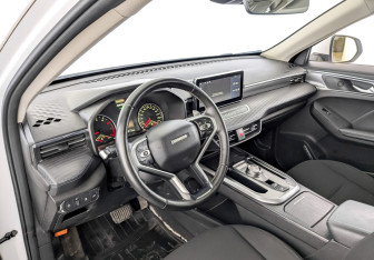 Подержанный автомобиль Haval Jolion 2023 года (15 фото)