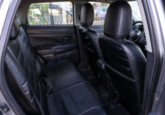Подержанный автомобиль Mitsubishi ASX 2012 года (10 фото)