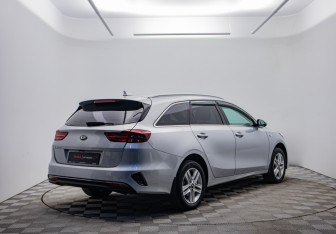 Подержанный автомобиль Kia Ceed Wagon 2020 года (5 фото)