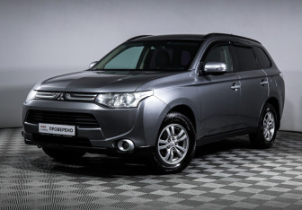 Подержанный автомобиль Mitsubishi Outlander 2012 года (1 фото)