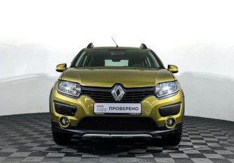 Подержанный автомобиль Renault Sandero 2018 года (2 фото)