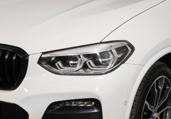 Подержанный автомобиль BMW X4 2020 года (7 фото)