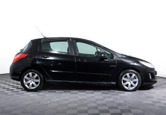 Подержанный автомобиль Peugeot 308 Hatchback 2008 года (4 фото)
