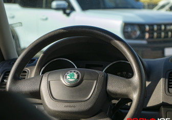 Подержанный автомобиль Skoda Yeti 2012 года (14 фото)