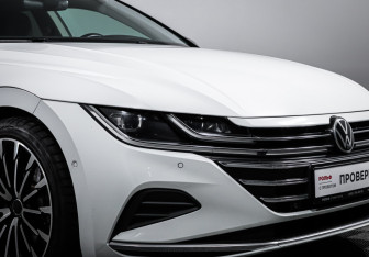 Подержанный автомобиль Volkswagen Arteon 2021 года (16 фото)
