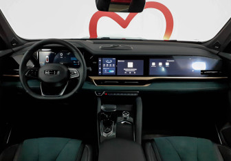 Подержанный автомобиль Geely Monjaro 2024 года (8 фото)