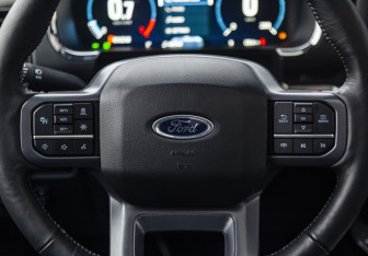 Новый Ford F-150 2023 (18 фото)