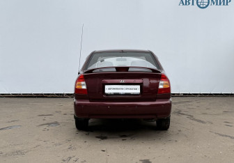 Подержанный автомобиль Hyundai Accent Sedan 2008 года (6 фото)