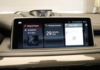 Подержанный автомобиль BMW X5 M 2018 года (14 фото)