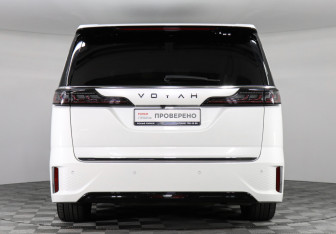Подержанный автомобиль Voyah Dream 2023 года (6 фото)