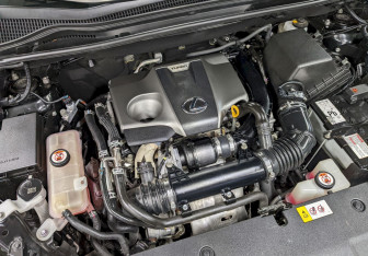 Подержанный автомобиль Lexus NX 2017 года (9 фото)