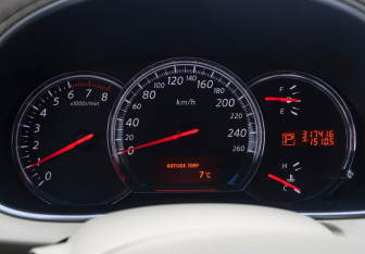 Подержанный автомобиль Nissan Teana 2010 года (12 фото)