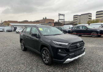 Новый Toyota RAV4 2025 (6 фото)
