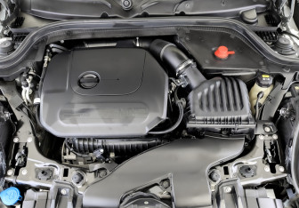 Подержанный автомобиль MINI Hatch 2021 года (9 фото)