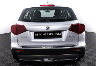 Подержанный автомобиль Suzuki Vitara 2021 года (6 фото)