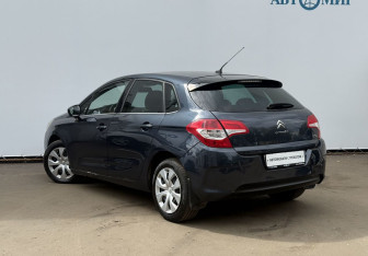 Подержанный автомобиль Citroen C4 Hatchback 2012 года (7 фото)