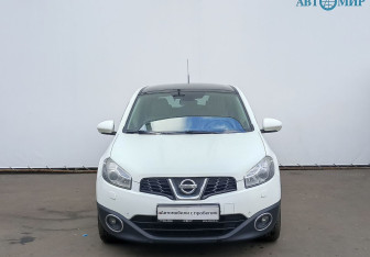 Подержанный автомобиль Nissan Qashqai 2011 года (2 фото)