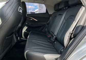 Подержанный автомобиль Omoda C5 2023 года (10 фото)
