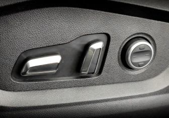 Подержанный автомобиль Exeed LX 2022 года (21 фото)