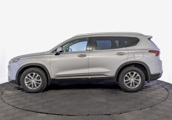 Подержанный автомобиль Hyundai Santa Fe 2020 года (8 фото)