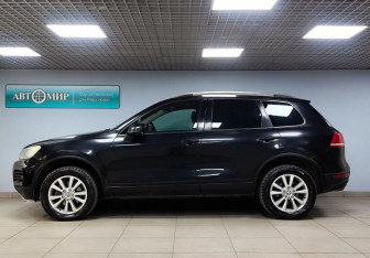 Подержанный автомобиль Volkswagen Touareg 2012 года (8 фото)