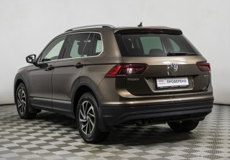 Подержанный автомобиль Volkswagen Tiguan 2018 года (7 фото)