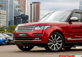 Подержанный автомобиль Land Rover Range Rover 2014 года (24 фото)