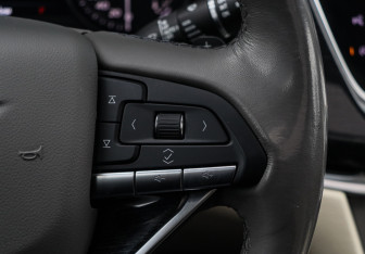 Подержанный автомобиль Cadillac XT6 2021 года (29 фото)