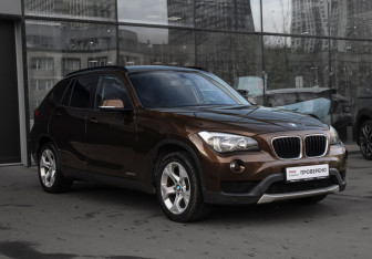 Подержанный автомобиль BMW X1 2012 года (3 фото)
