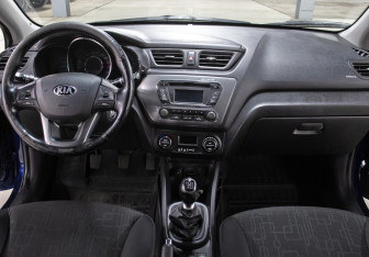 Подержанный автомобиль Kia Rio Sedan 2014 года (14 фото)